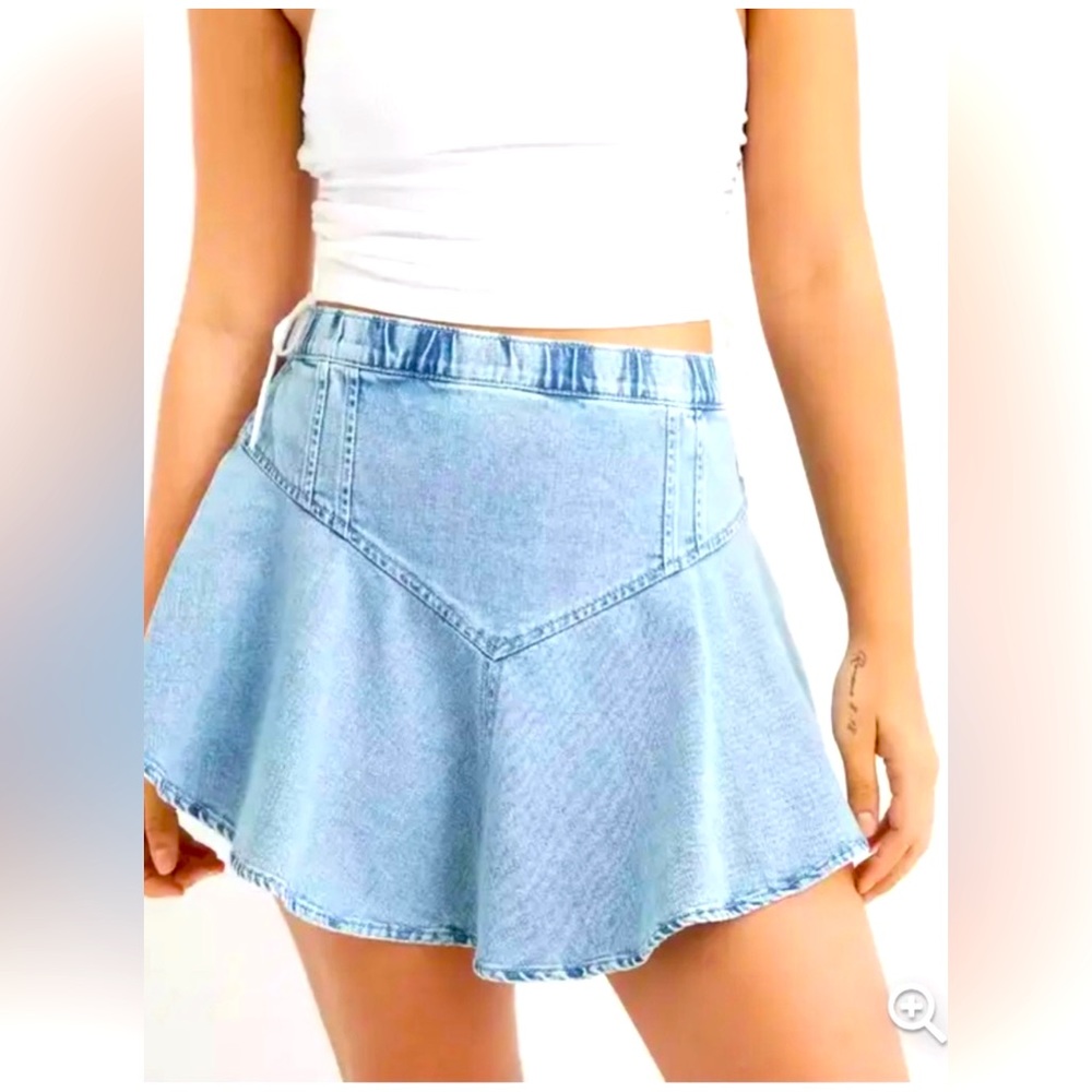 NWT aerie‎ denim circle flare mini skirt- size M